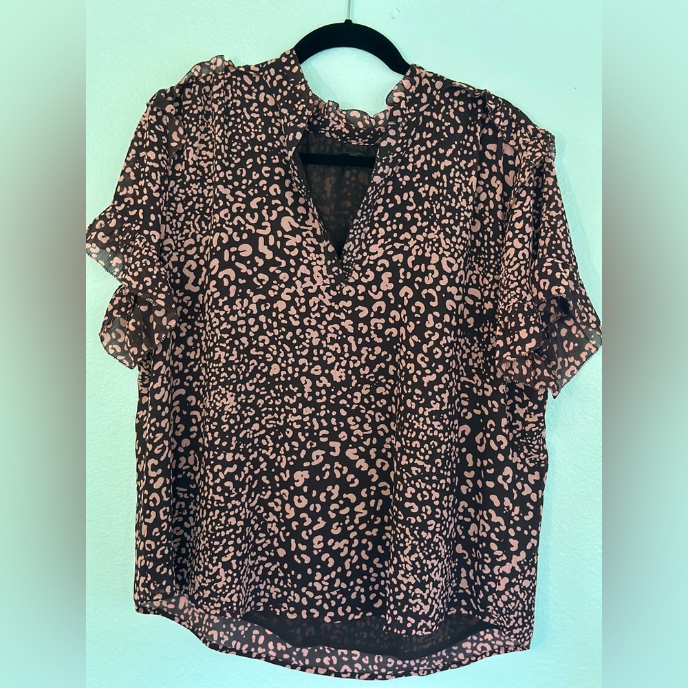 J Crew blouse. Really cute. Fits tts size xl.